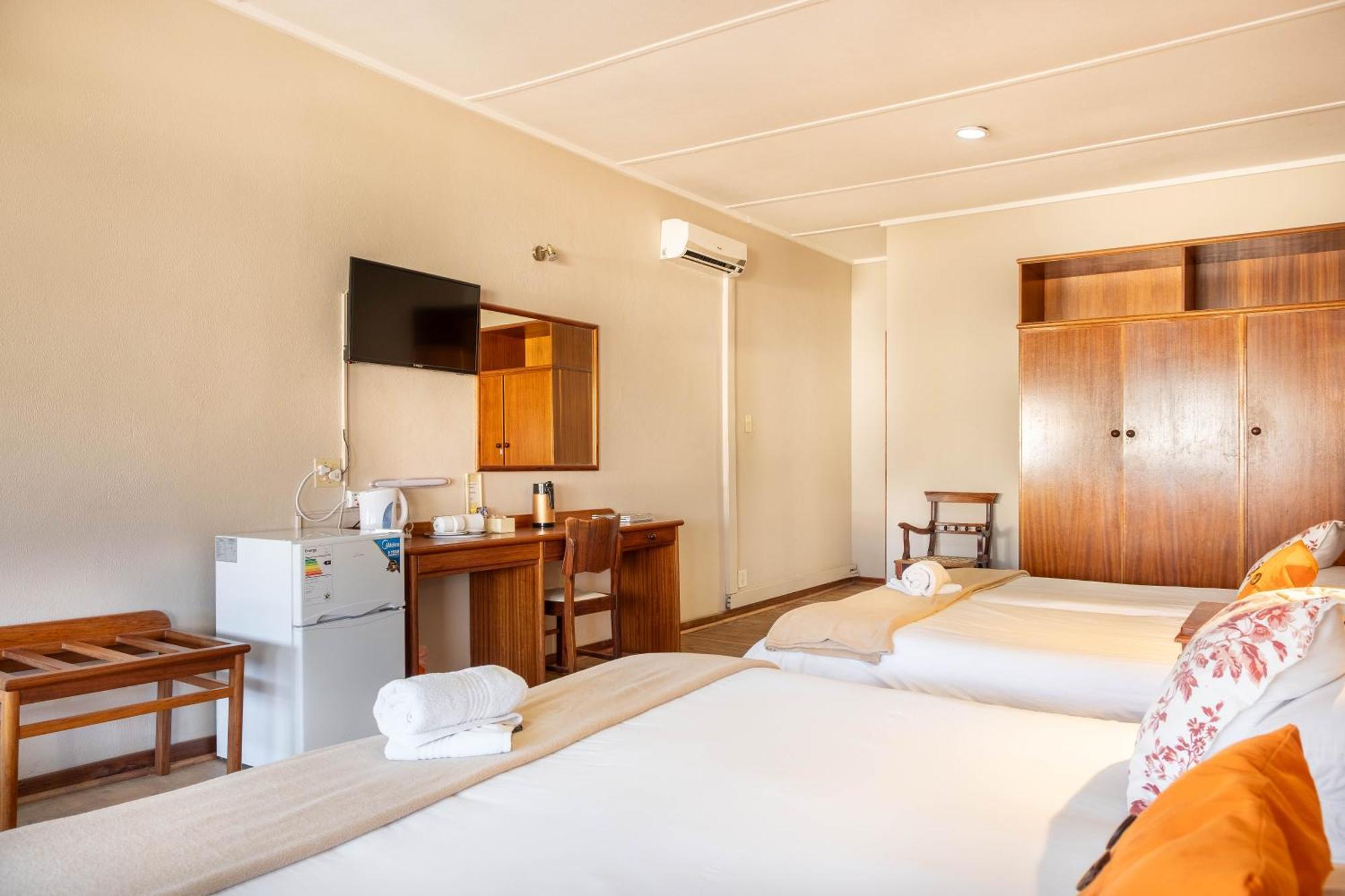 Karoo Country Inn Middelburg  Dış mekan fotoğraf