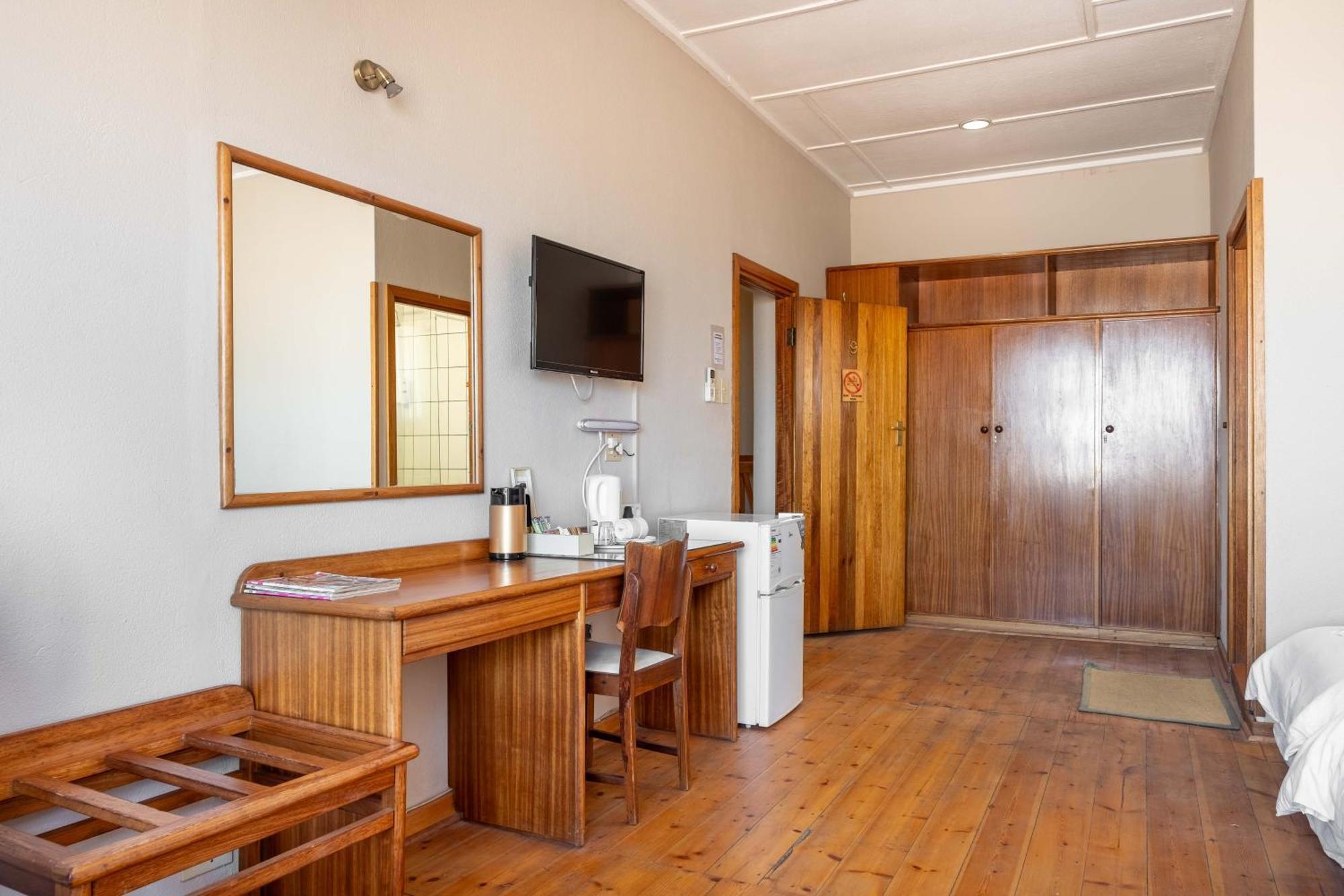 Karoo Country Inn Middelburg  Dış mekan fotoğraf